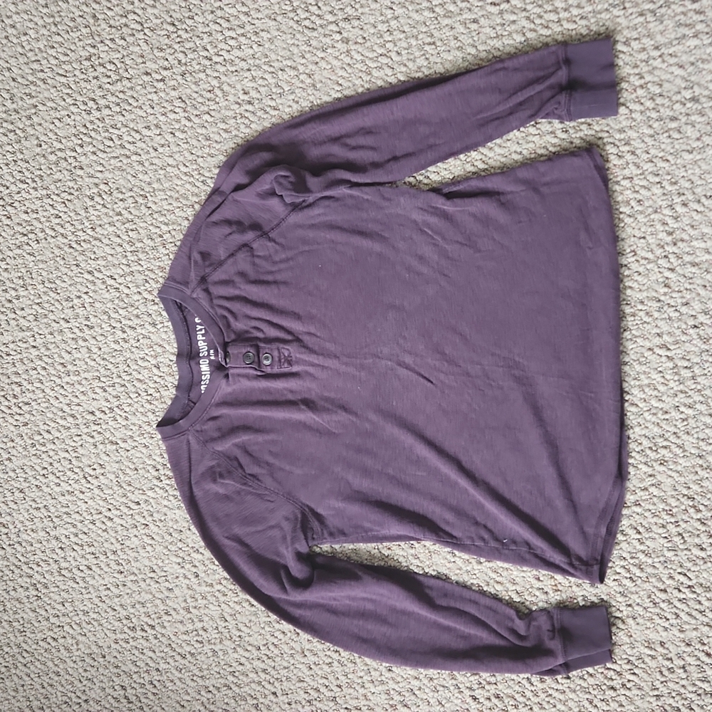 Lot of 2 Henley long-sleeved shirts